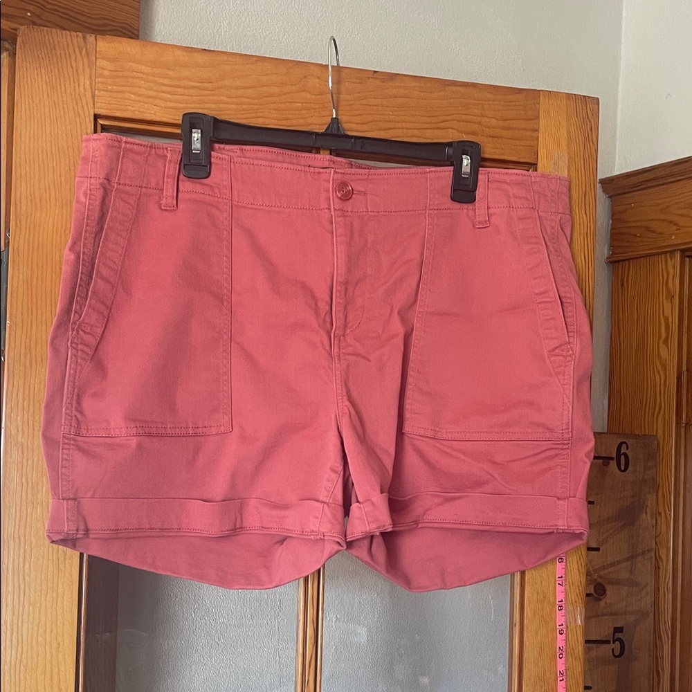Liverpool Women's Rose Cargo Shorts